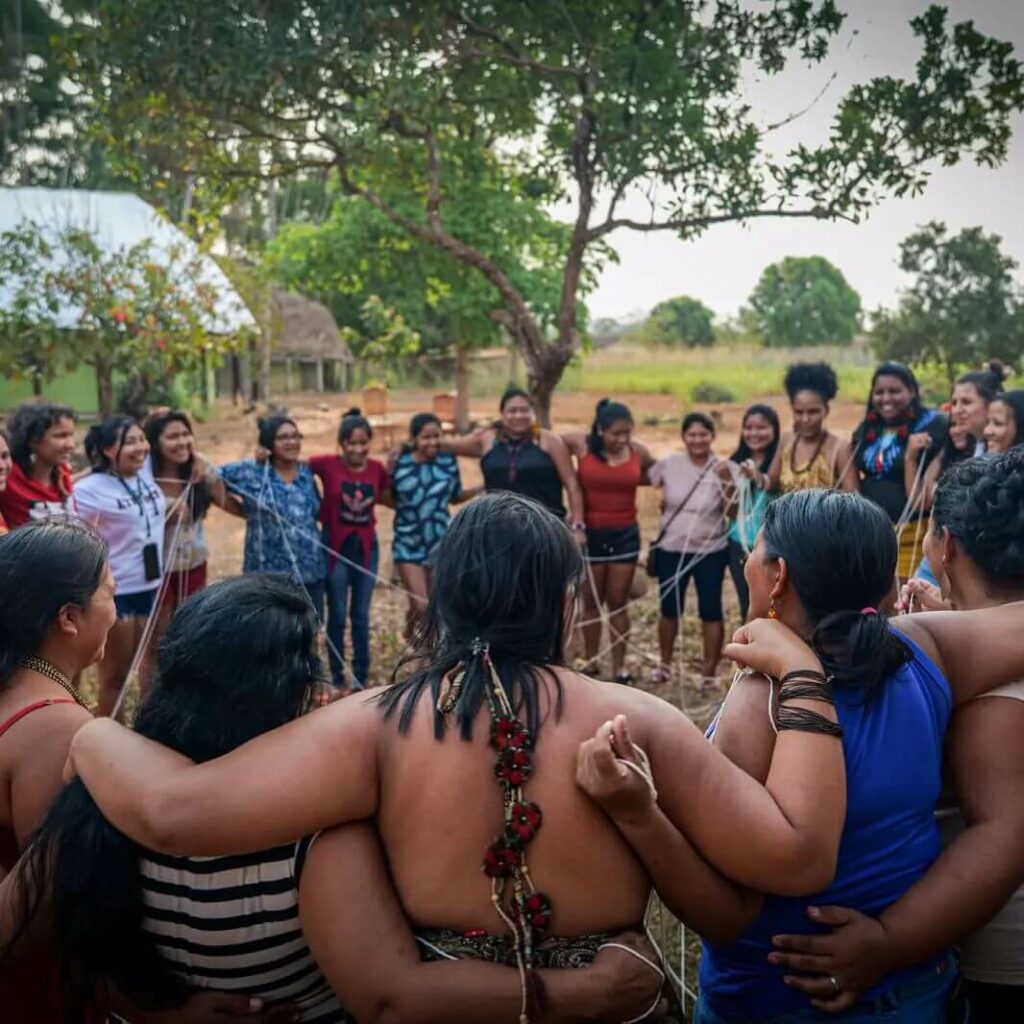 Em caravana, mulheres indígenas irão percorrer a região Sul do país - A  Fronte